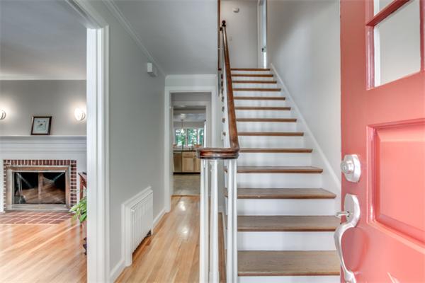 126 Cliff Road Milton, MA 02186 - Photo 4 of 30 Gallery Image 4