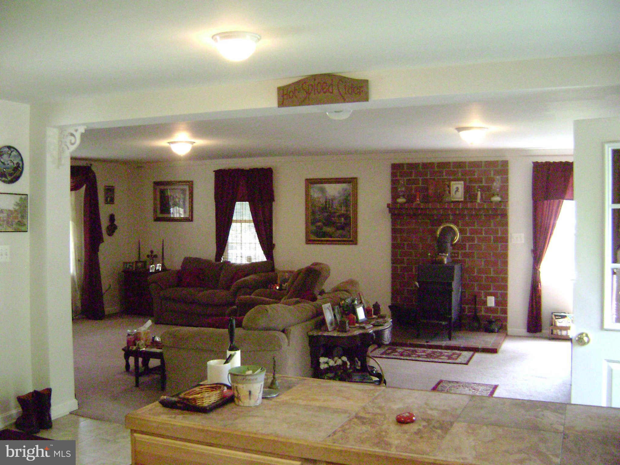 70 Flatwood Road Washington, VA 22747 - Photo 10 of 30 Living Room