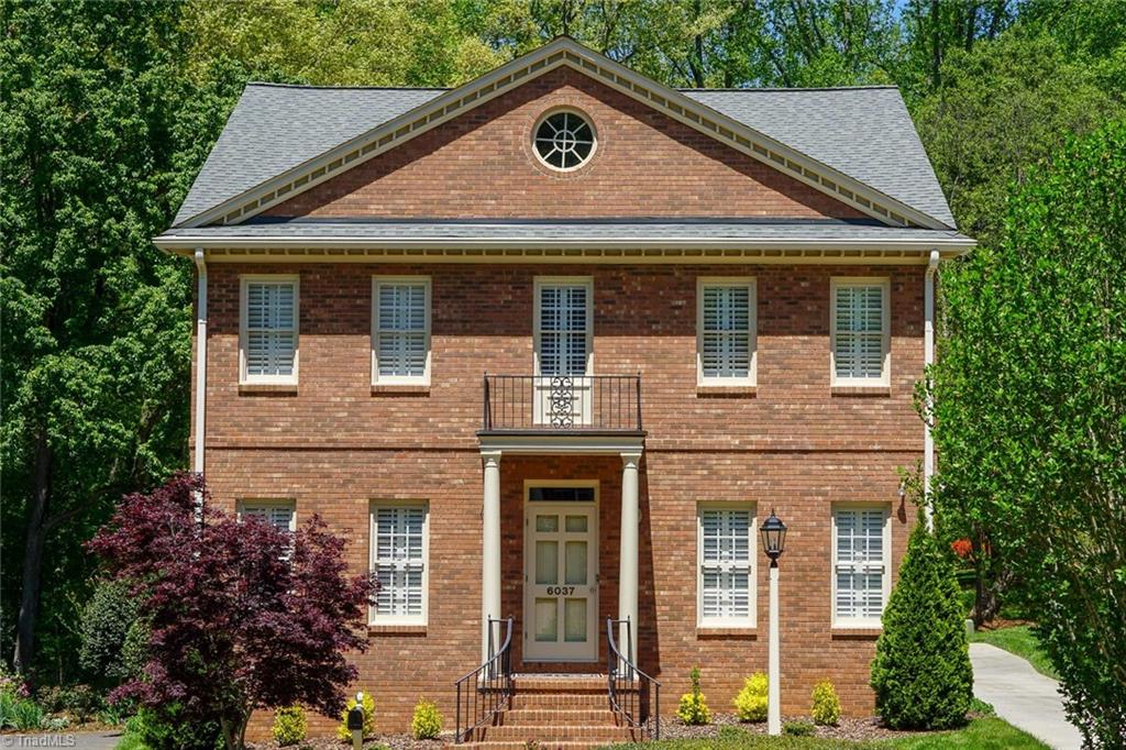 Impeccable Georgian home on sought after Rittenhouse Court.  Situated directly across from common area garden and gazebo.  One of the nicest lots in the New Sherwood Villas!