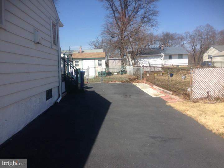 513 Polk Street Riverside, NJ 08075 - Photo 2 of 12