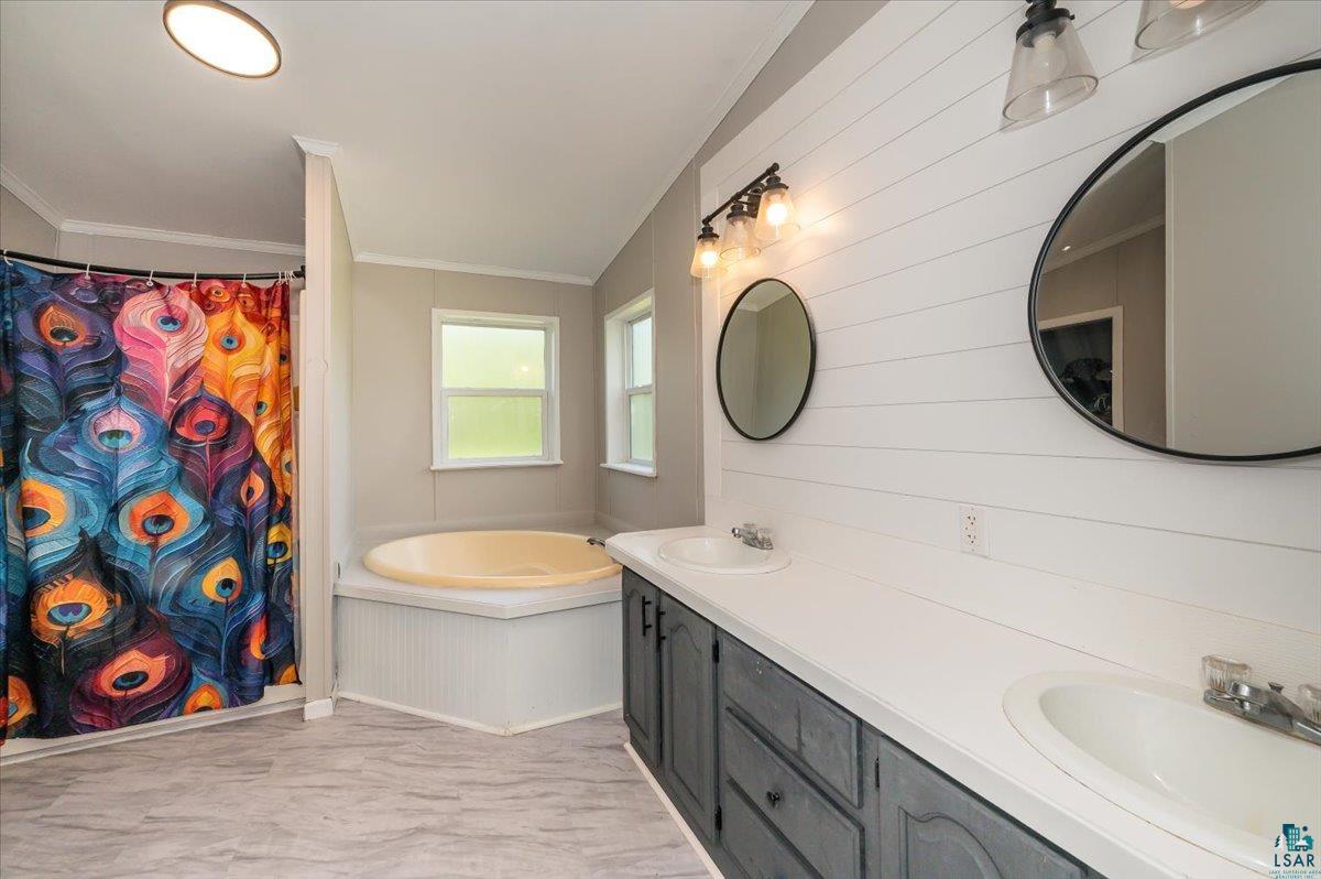 4612 Valley Brook Road Superior, WI 54880 - Photo 13 of 31