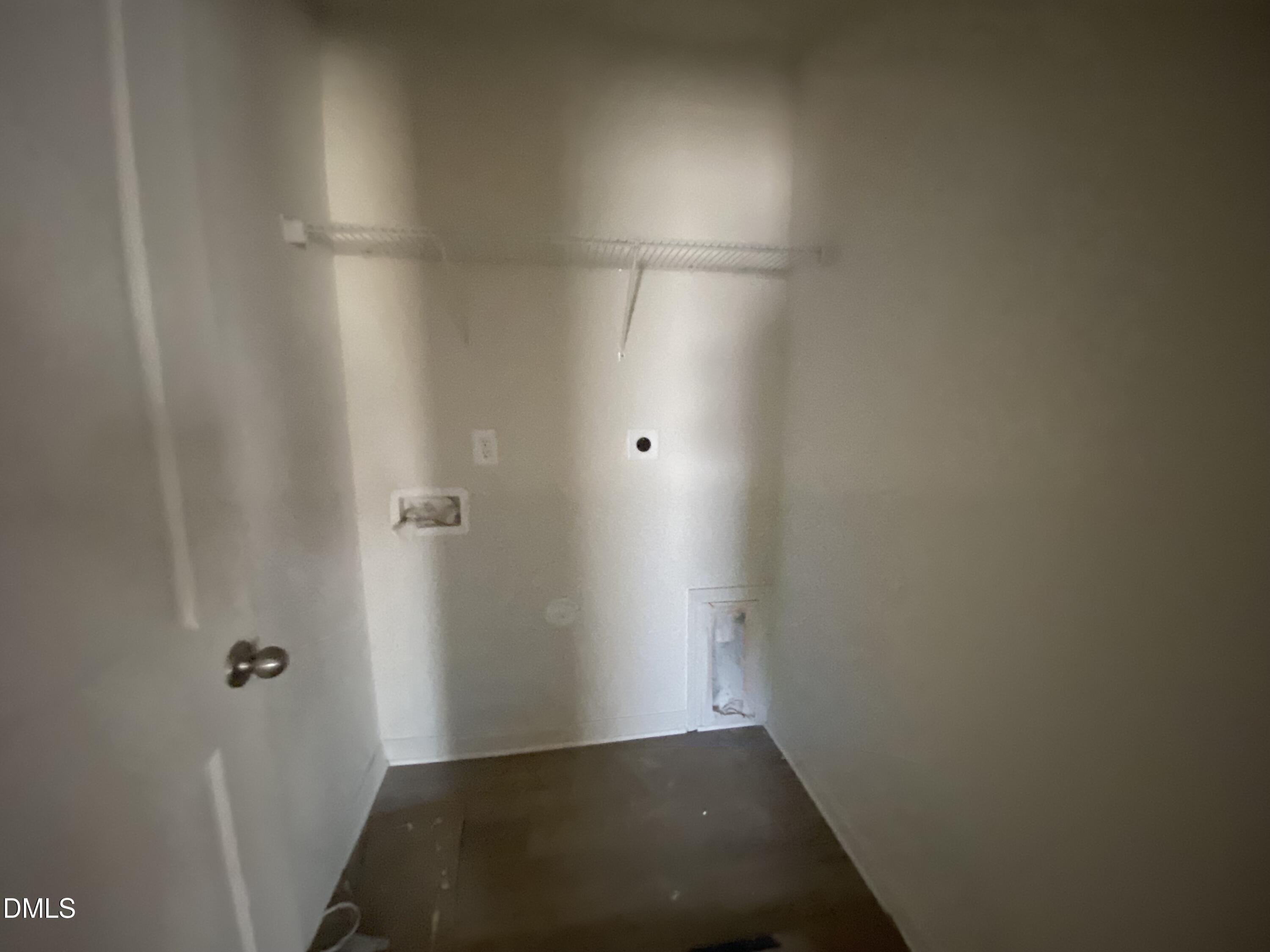 107 Slew Court Fremont, NC 27830 - Photo 8 of 16 a view of a hallway