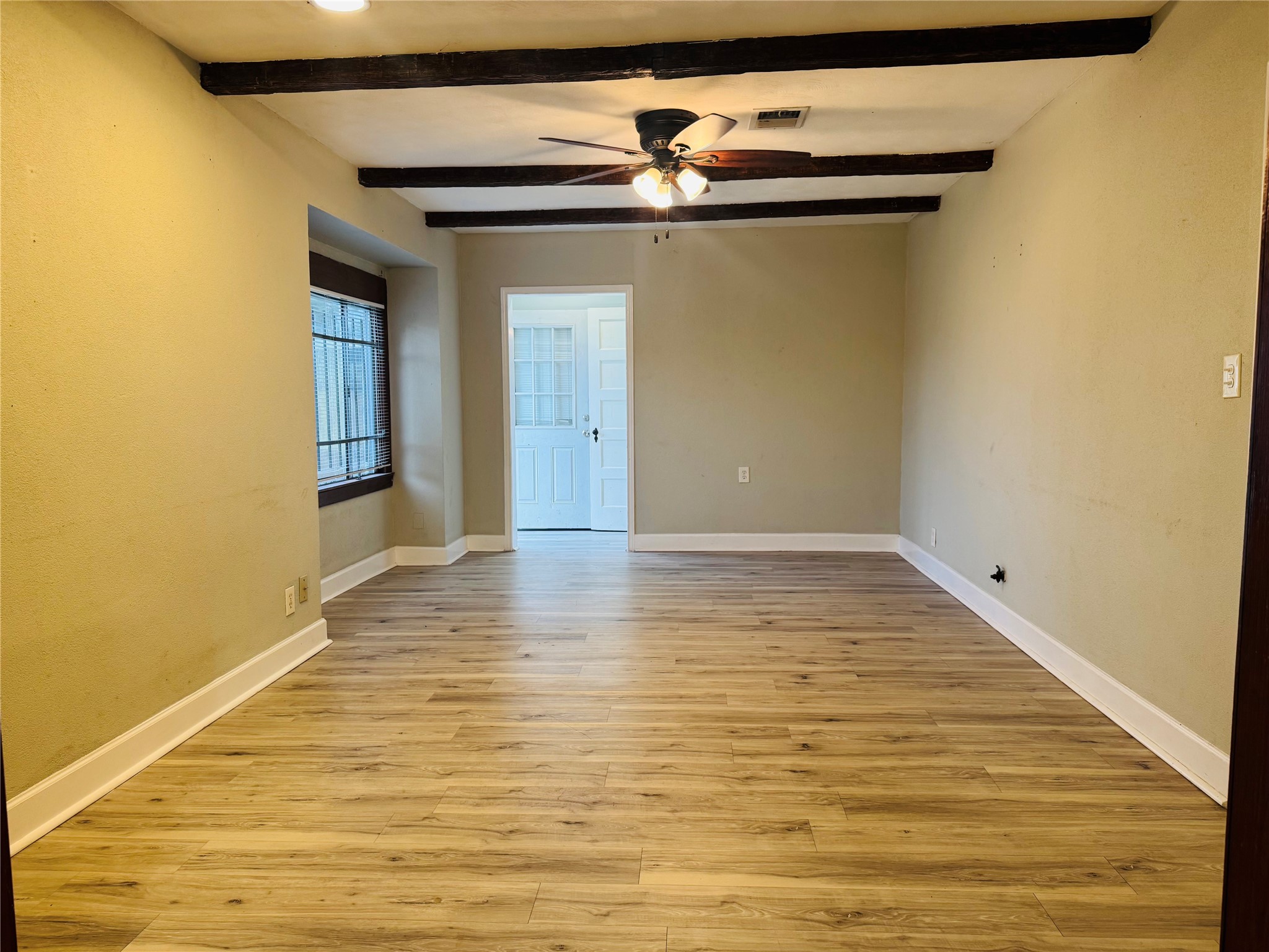 2308 Bennington Street Houston, TX 77093 - Photo 6 of 25