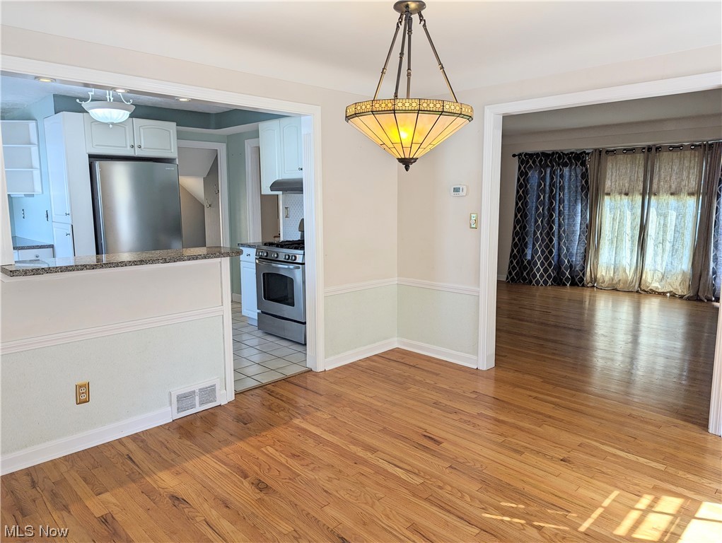 3853 Bethany Road Cleveland, OH 44118 - Photo 6 of 28 Dining Room