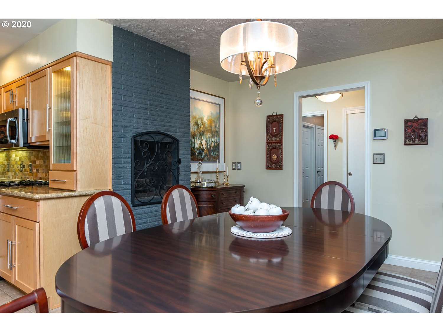 5269 Southwest Dosch Road Portland, OR 97239 - Photo 14 of 32 Gallery Image 14