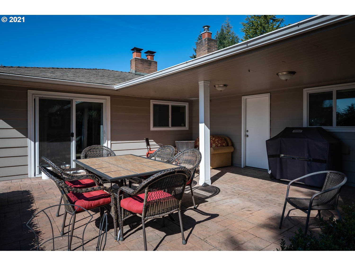 5269 Southwest Dosch Road Portland, OR 97239 - Photo 27 of 32 Gallery Image 27