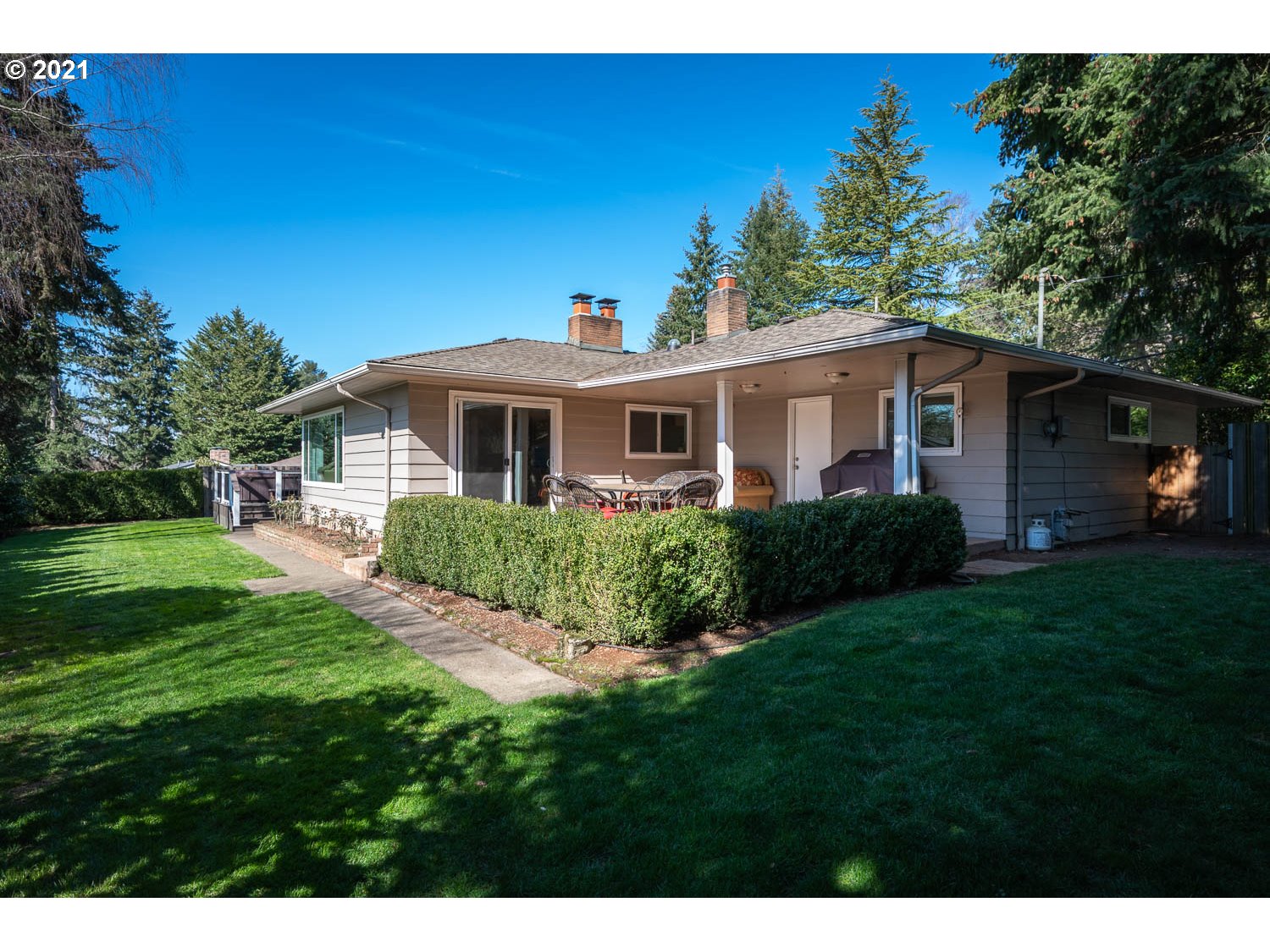 5269 Southwest Dosch Road Portland, OR 97239 - Photo 30 of 32 Gallery Image 30
