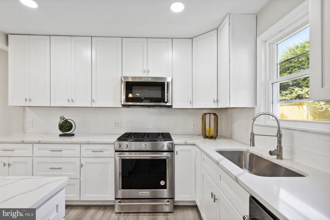 6712 Barrett Road Falls Church, VA 22042 - Photo 11 of 45 Gallery Image 11