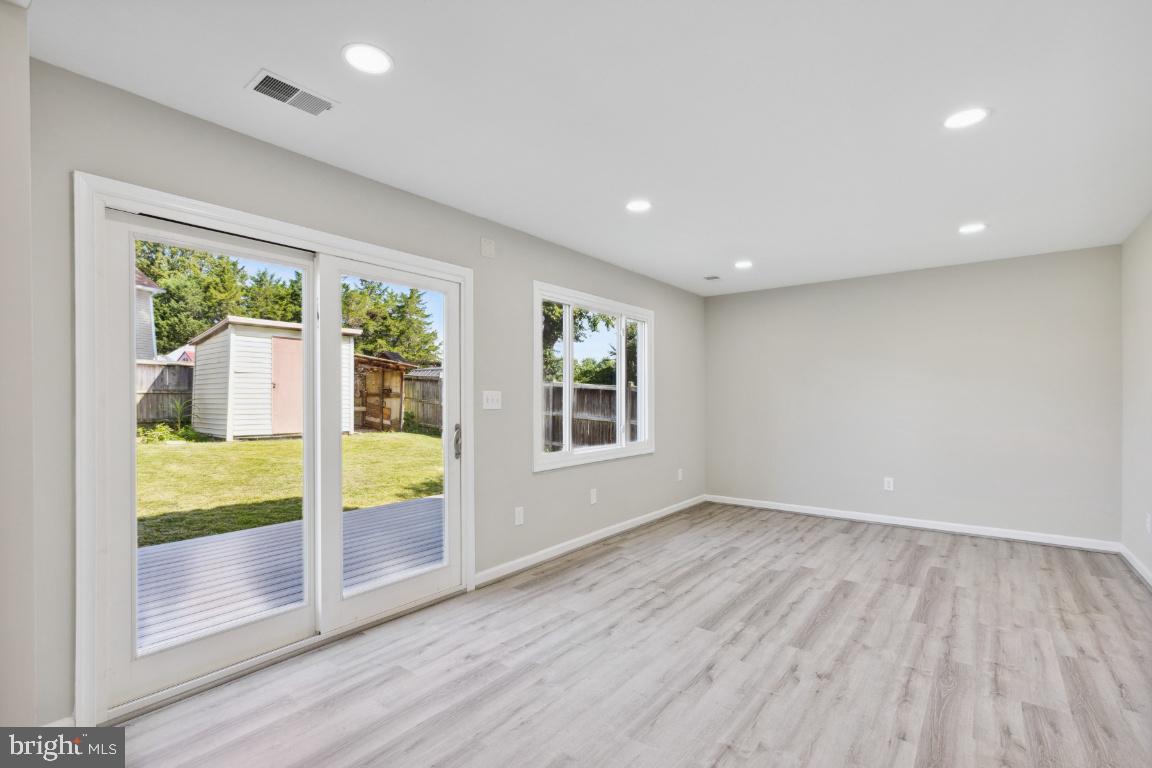 6712 Barrett Road Falls Church, VA 22042 - Photo 16 of 45 Gallery Image 16