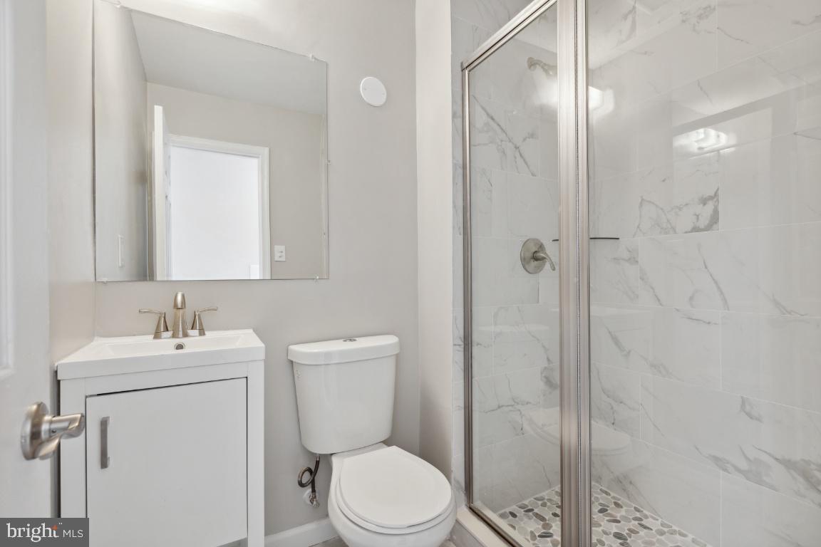 6712 Barrett Road Falls Church, VA 22042 - Photo 18 of 45 Gallery Image 18