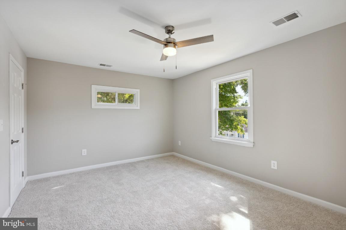 6712 Barrett Road Falls Church, VA 22042 - Photo 29 of 45 Gallery Image 29