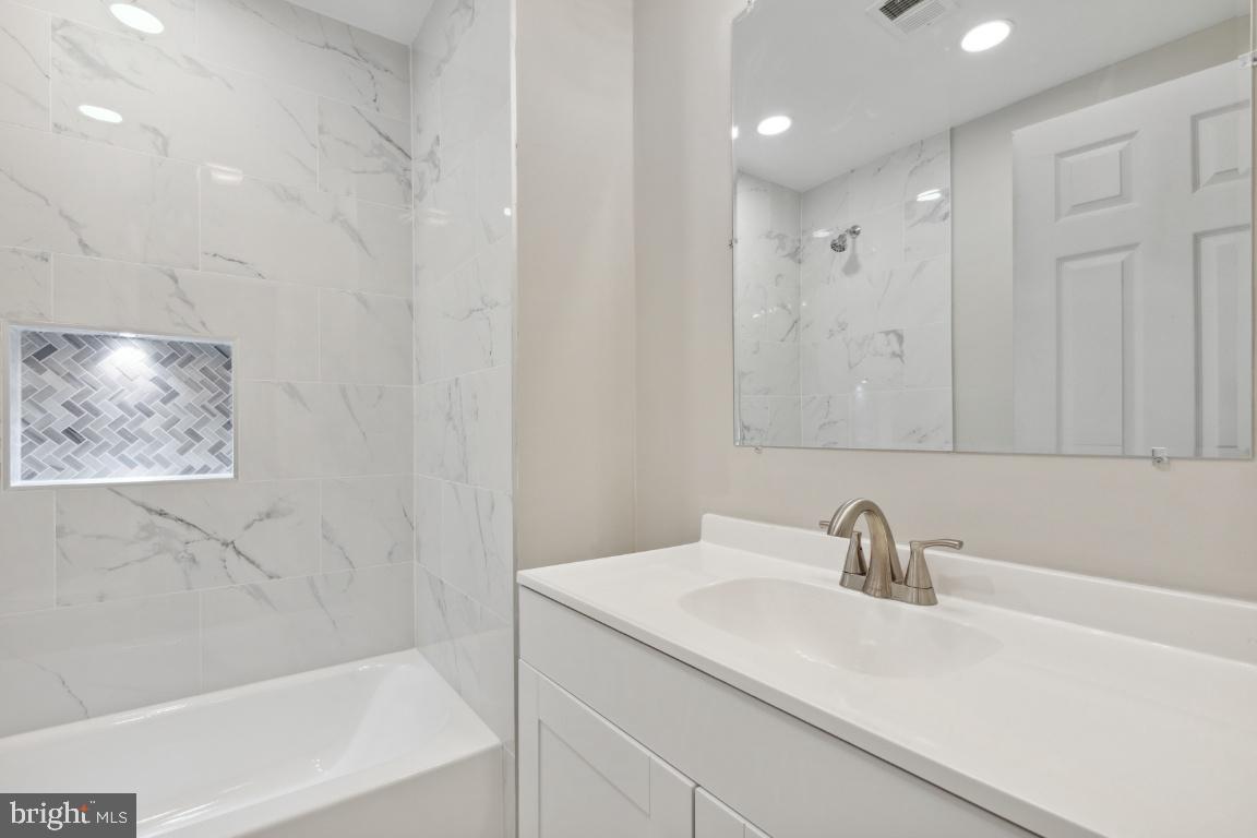6712 Barrett Road Falls Church, VA 22042 - Photo 36 of 45 Gallery Image 36