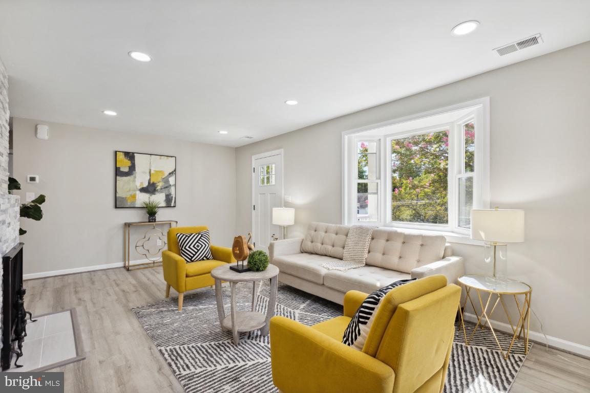 6712 Barrett Road Falls Church, VA 22042 - Photo 5 of 45 Gallery Image 5