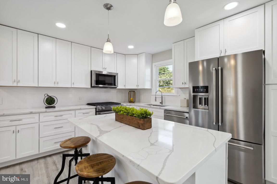 6712 Barrett Road Falls Church, VA 22042 - Photo 10 of 45 Gallery Image 10
