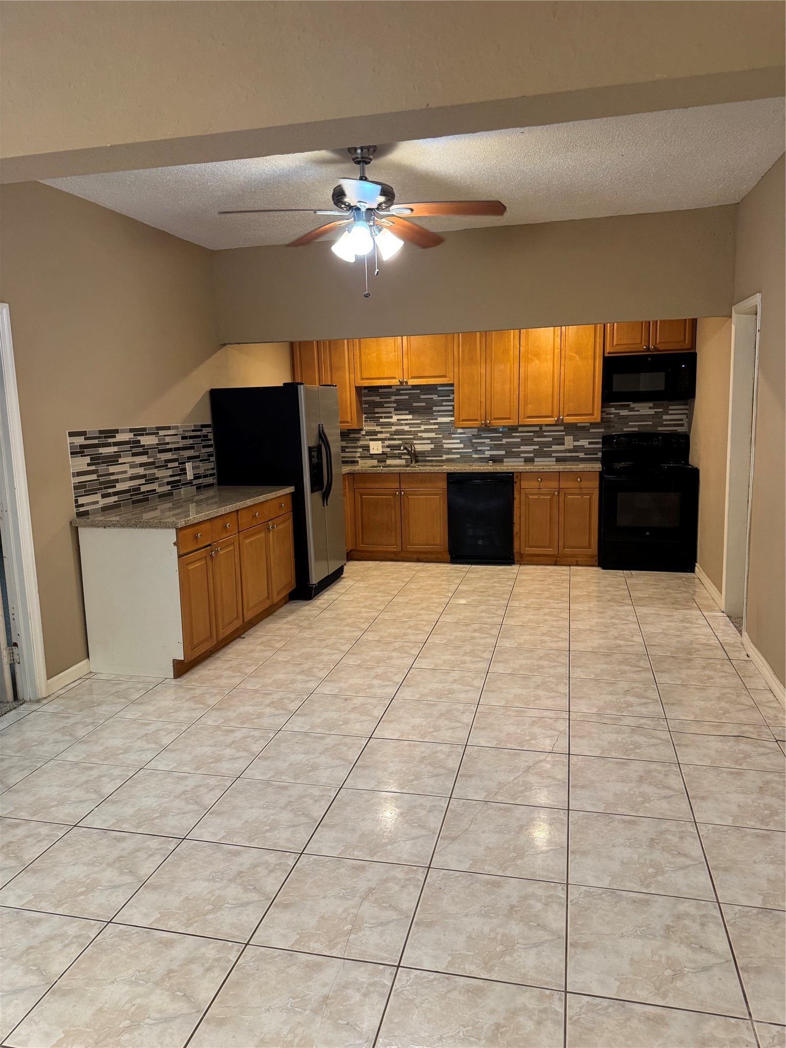 7210 Wileyvale Road, Unit B Houston, TX 77016 - Photo 7 of 10 Gallery Image 7