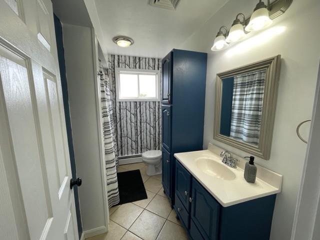2149 Kingview Road Scottdale, PA 15683 - Photo 15 of 31 a bathroom with a sink and a mirror