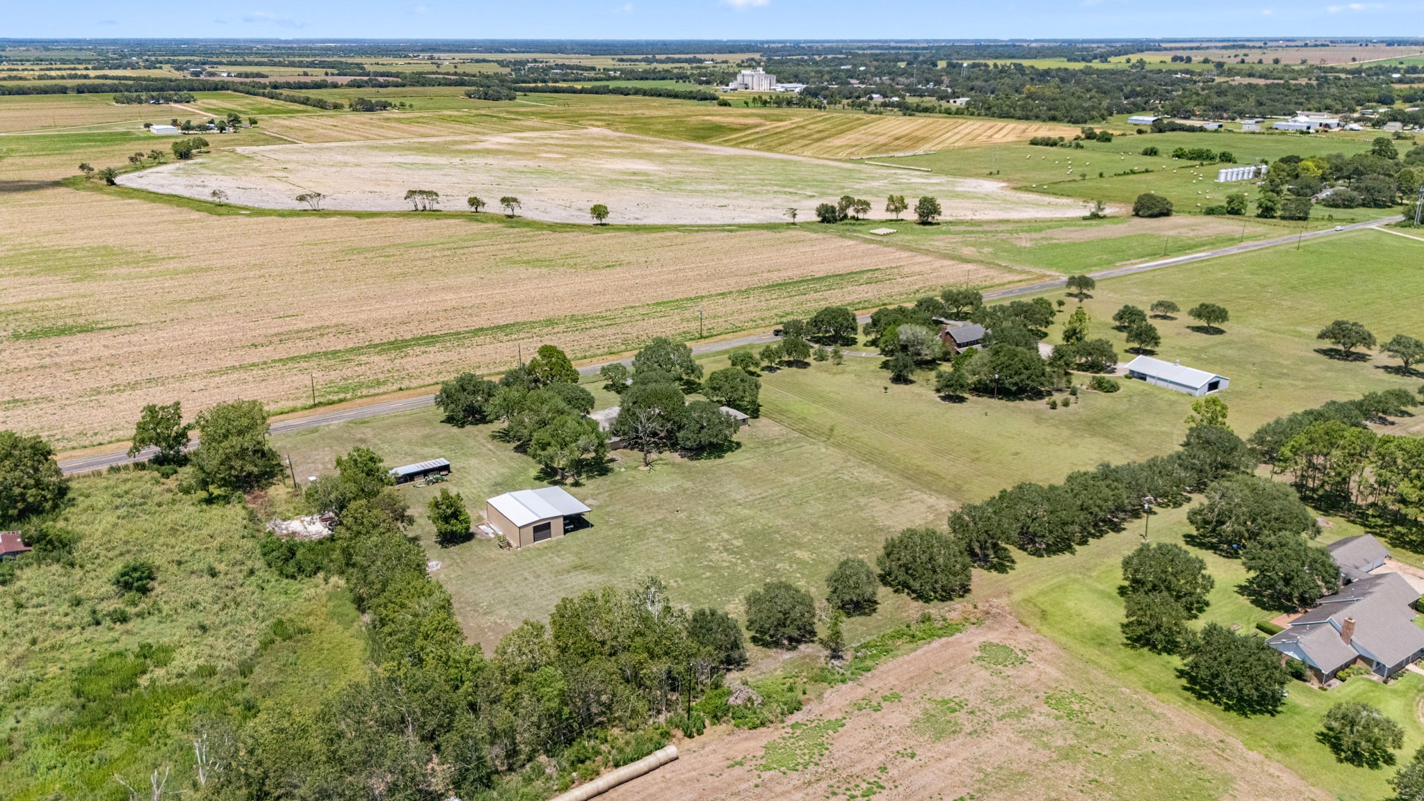 3148 FM 333 Road Garwood, TX 77442 - Photo 46 of 50 a view of an ocean and city