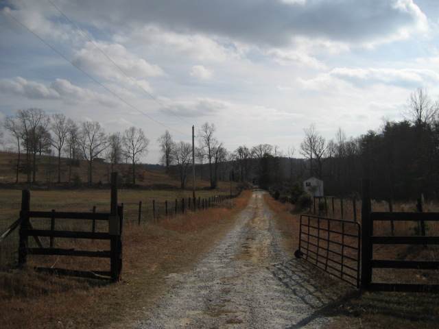 724 Lenhardt Road Easley, SC 29640 - Photo 2 of 22