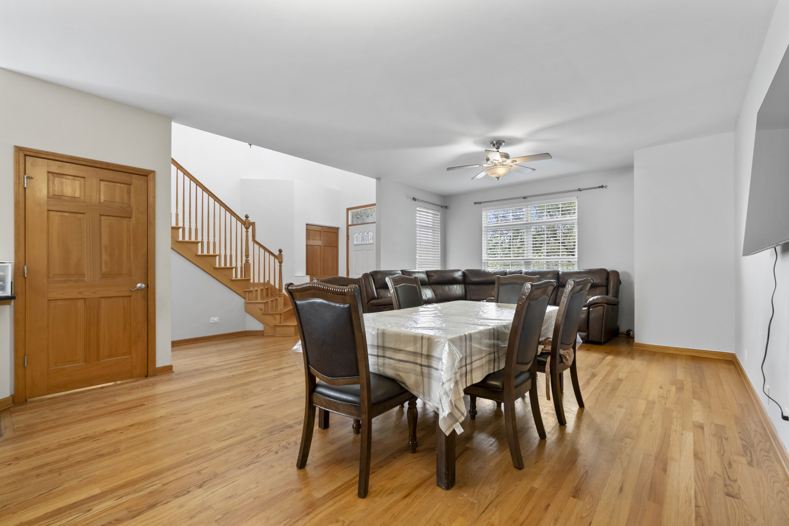 1882 Keystone Place, Unit 1882 Schaumburg, IL 60193 - Photo 2 of 36