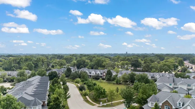 $440,500 | 1882 Keystone Place, Unit 1882, Schaumburg, IL 60193