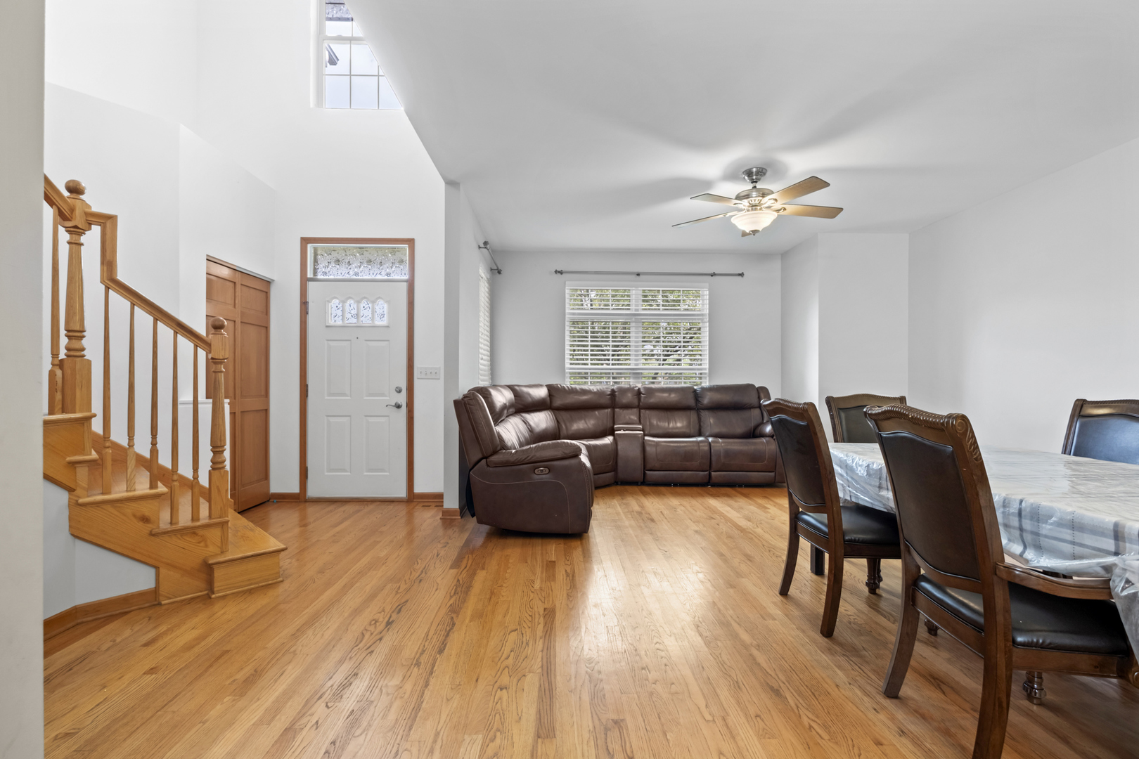 1882 Keystone Place, Unit 1882 Schaumburg, IL 60193 - Photo 4 of 36