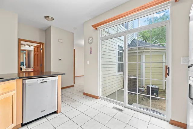 $440,500 | 1882 Keystone Place, Unit 1882, Schaumburg, IL 60193