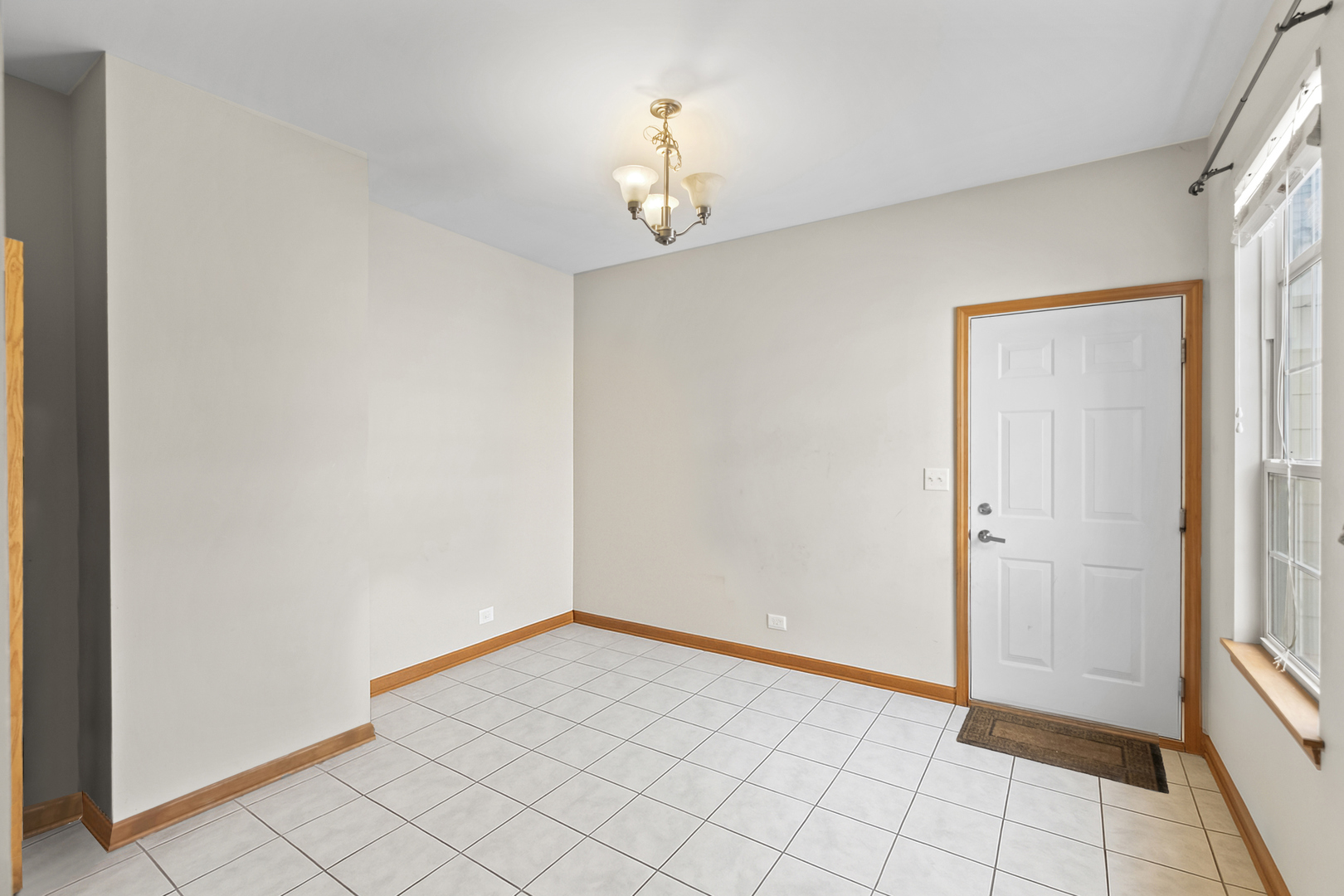 1882 Keystone Place, Unit 1882 Schaumburg, IL 60193 - Photo 8 of 36