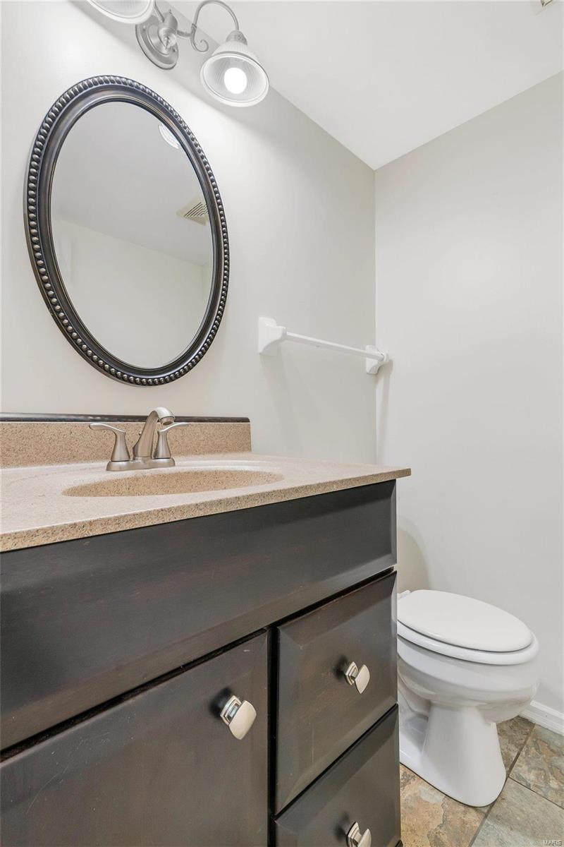 1450 Whispering Creek Drive Ballwin, MO 63021 - Photo 11 of 28