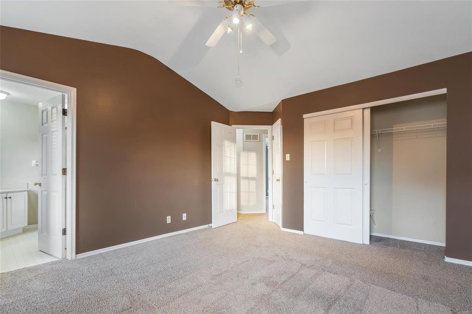 1450 Whispering Creek Drive Ballwin, MO 63021 - Photo 14 of 28