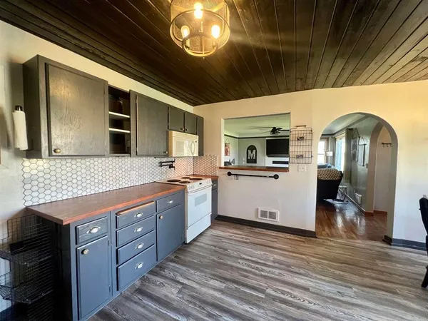 $399,000 | 451 Sunset Road, St. John, WA 99171