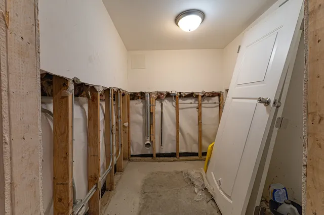 a view of a storage & utility room