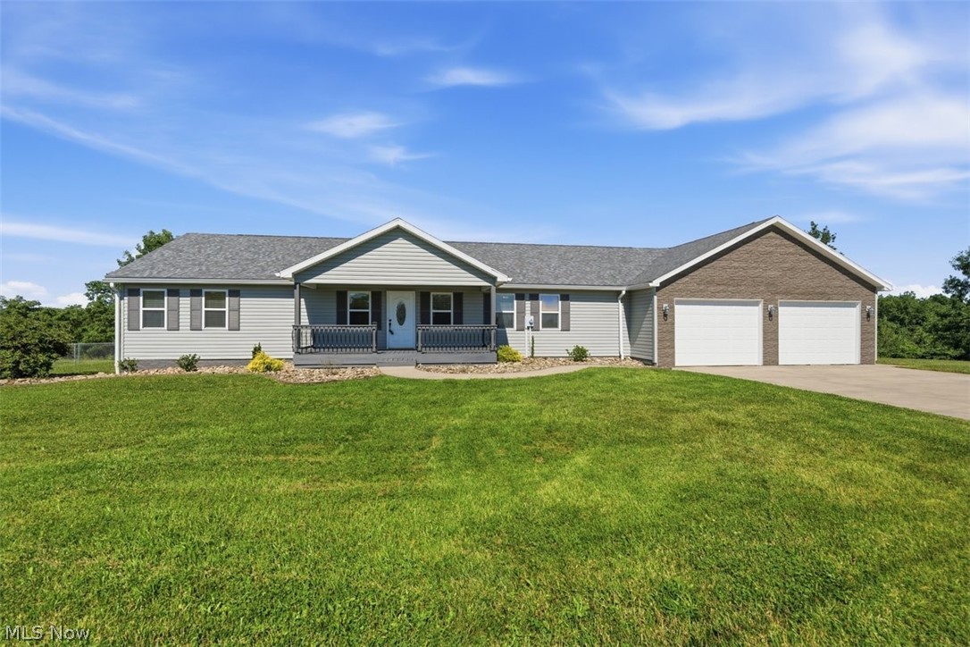 2575 Moody Ridge Road Vincent, OH 45784 - Photo 5 of 48 All first floor living ranch style home