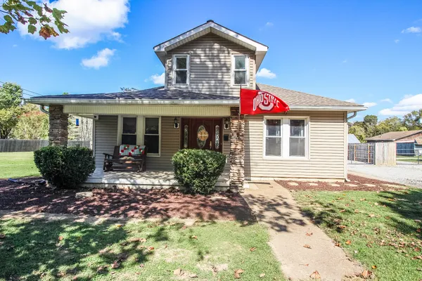 $329,900 | 311 East Main Street, Waverly, TN 37185