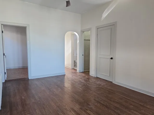 $2,000 | 2417 West Arthington Street, Unit 2, Chicago, IL 60612