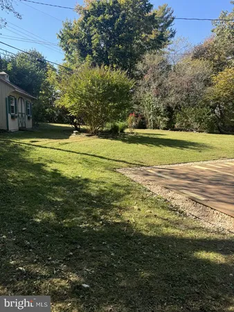 $3,000 | 520 Hedgerow Lane, Lancaster, PA 17601