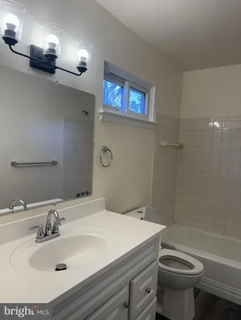 $3,000 | 520 Hedgerow Lane, Lancaster, PA 17601