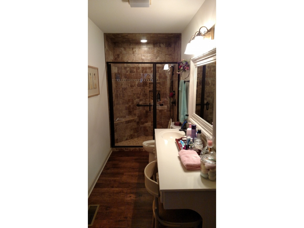 750 Colonial Road Southwest Abingdon, VA 24210 - Photo 11 of 16 Photo 11