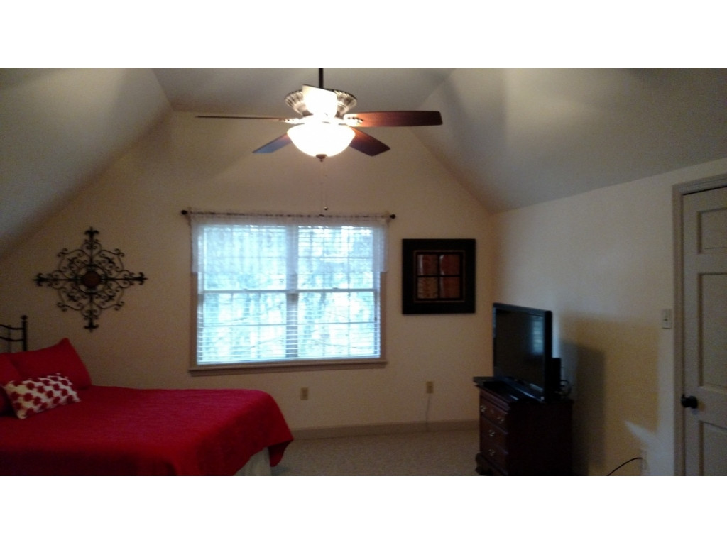 750 Colonial Road Southwest Abingdon, VA 24210 - Photo 9 of 16 Photo 9