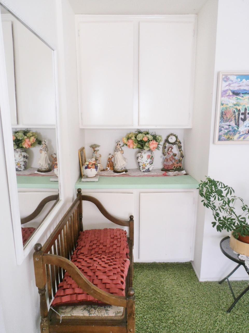 2307 Mint Way Oxnard, CA 93036 - Photo 20 of 39 a view of an entryway with furniture