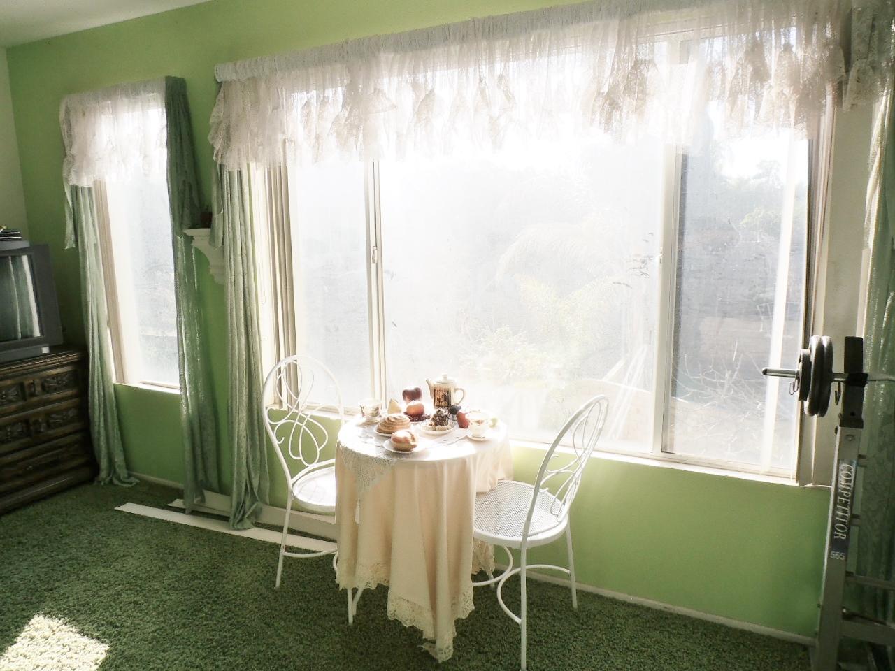 2307 Mint Way Oxnard, CA 93036 - Photo 23 of 39 a dining room with furniture and a window