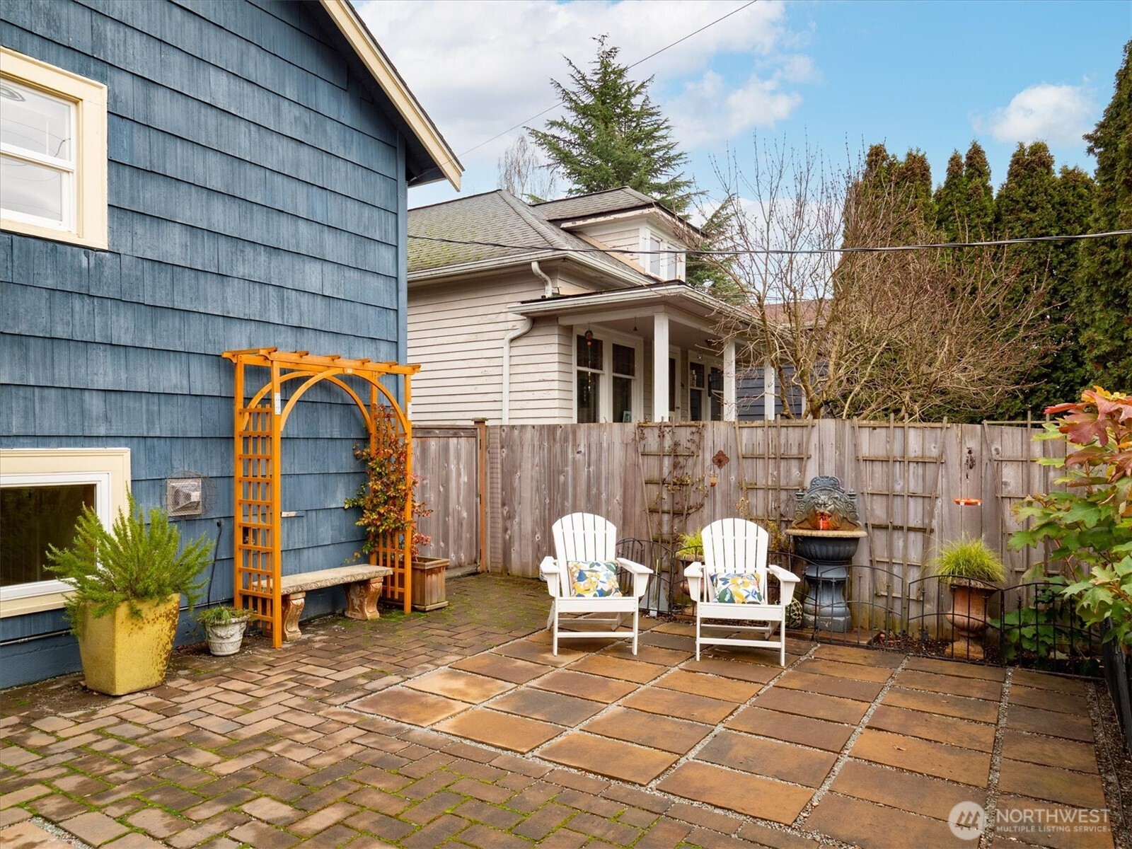 740 North 82nd Street Seattle, WA 98103 - Photo 30 of 36 a view of a two chairs in the patio