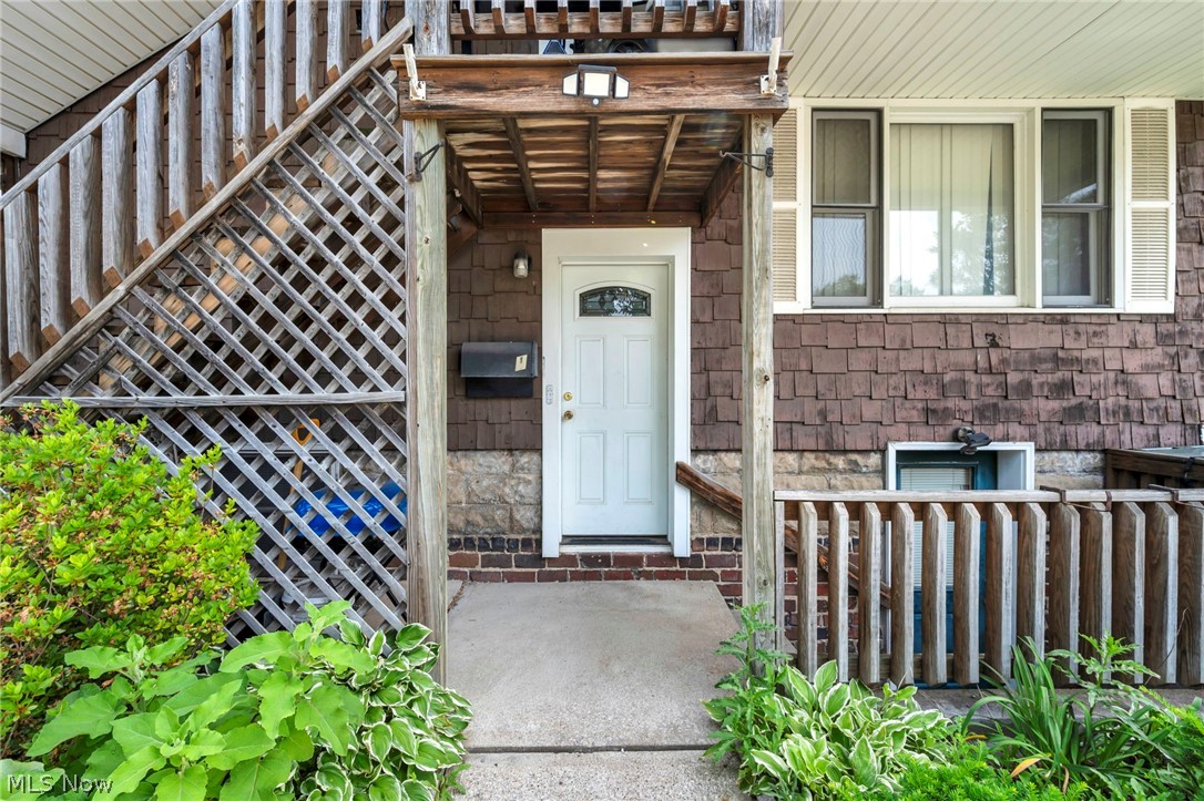 1202 Lawrence Road Northeast Canton, OH 44705 - Photo 2 of 16