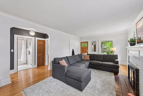 $700,000 | 5148 Upton Avenue South, Minneapolis, MN 55410