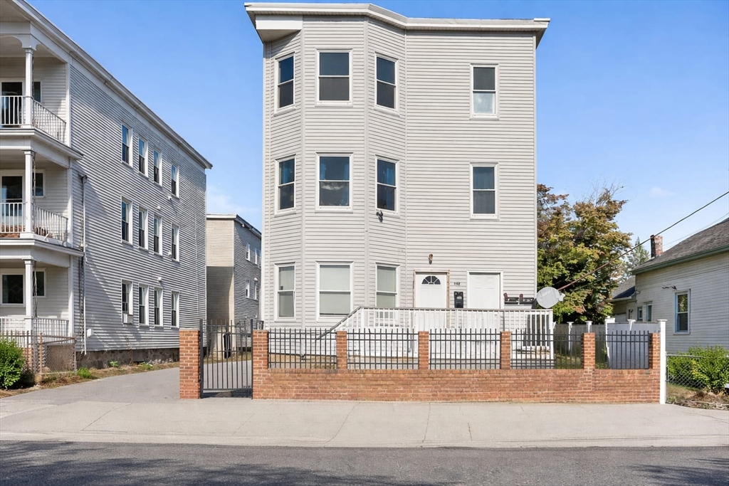 357 Howard Street, Unit 3 Lawrence, MA 01841 - Photo 1 of 8