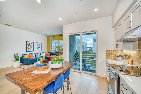 $840,000 | 28951 Parkridge Loop, Unit 87, Hayward, CA 94544