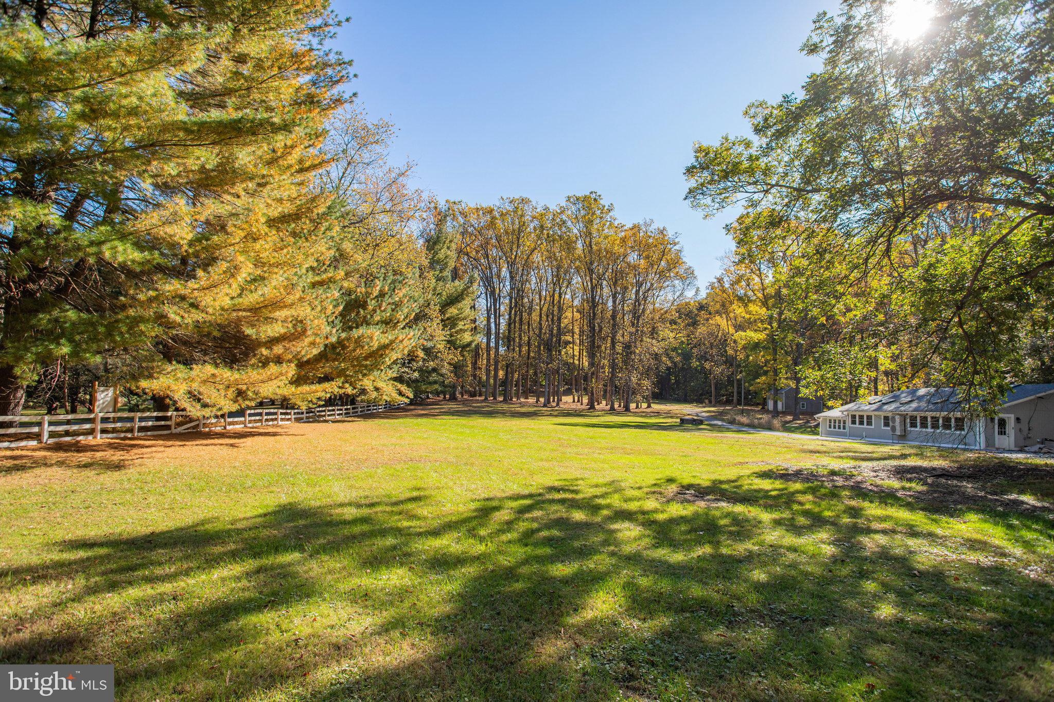7601 Brickyard Road Potomac, MD 20854 - Photo 7 of 15 Gallery Image 7