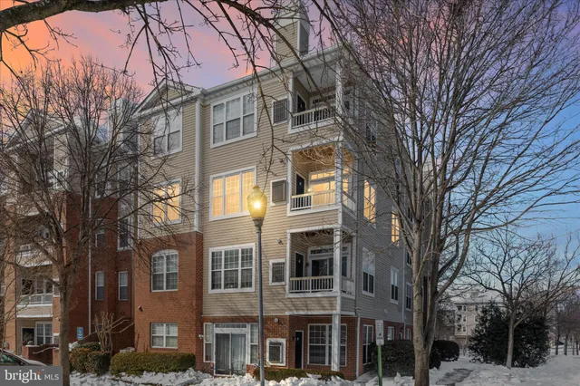 $397,000 | 4200 Mozart Brigade Lane, Unit N, Fairfax, VA 22033