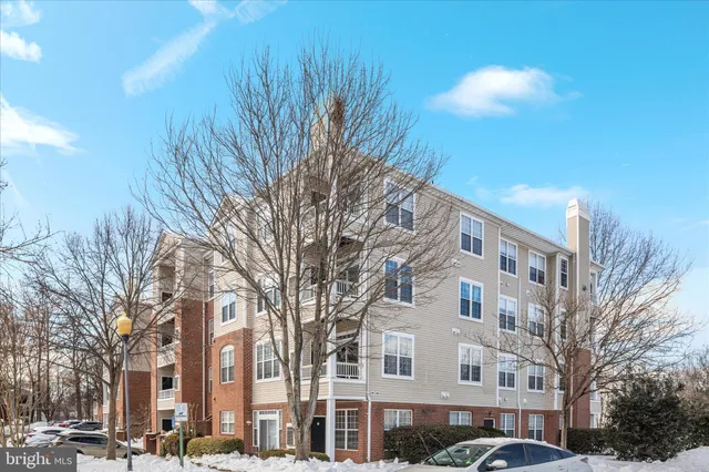 $397,000 | 4200 Mozart Brigade Lane, Unit N, Fairfax, VA 22033