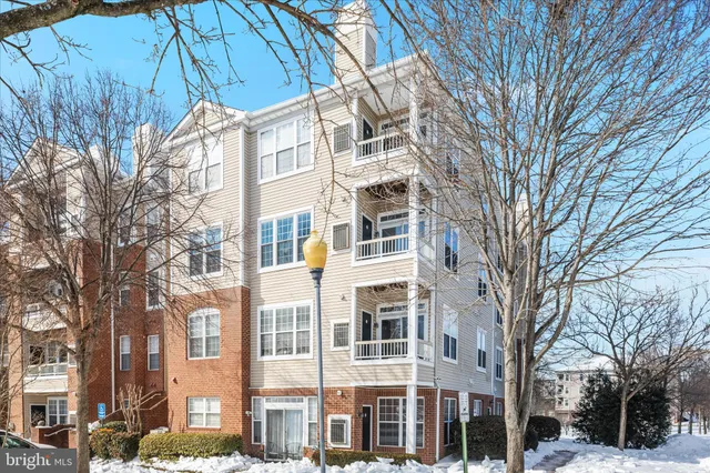 $397,000 | 4200 Mozart Brigade Lane, Unit N, Fairfax, VA 22033