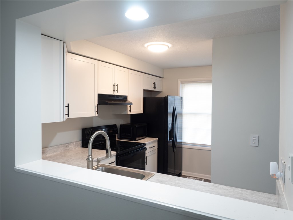 1340 Emerson Street, Unit B Rochester, NY 14606 - Photo 9 of 36 galley view